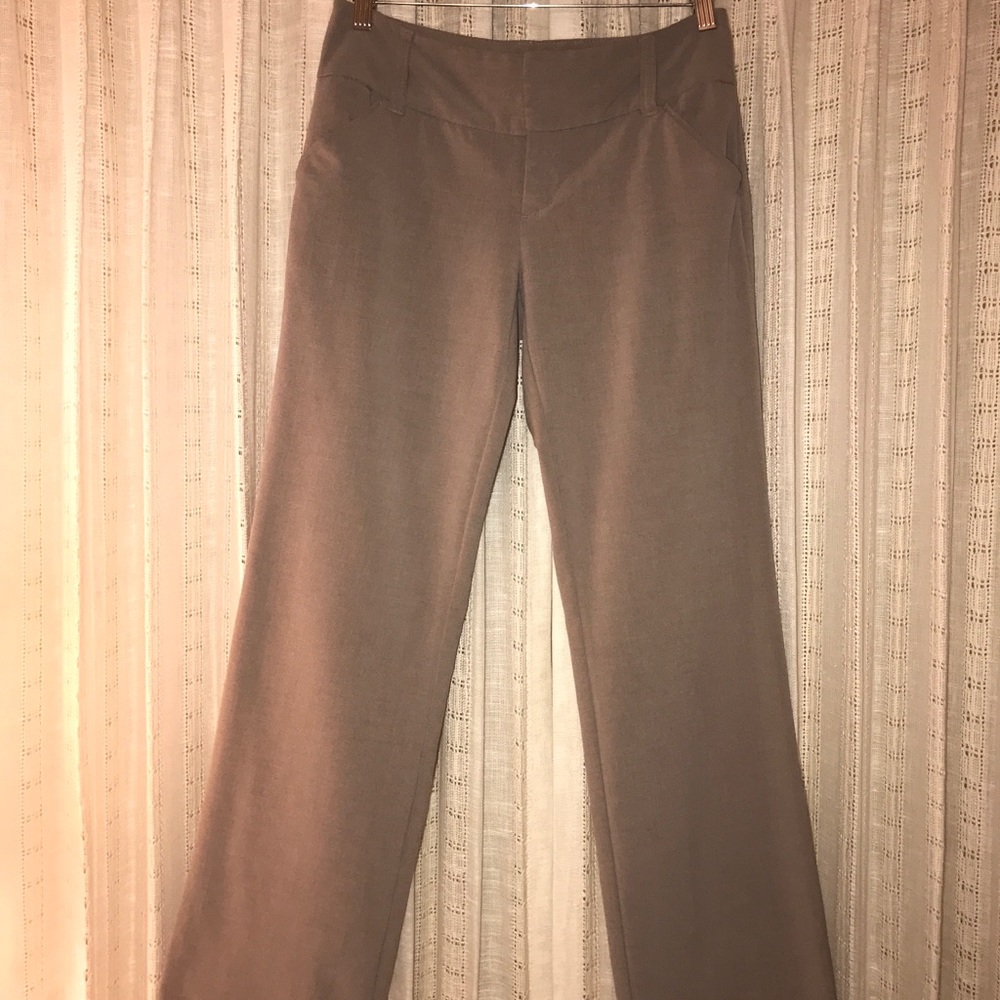 Daisy Fuentes Dress Pants Size 4 EUC.
